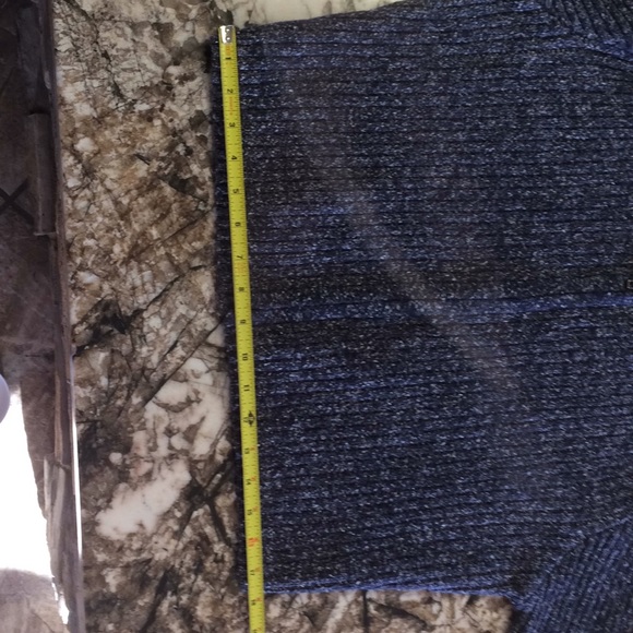 Limited America zippered sweater. - Picture 6 of 6